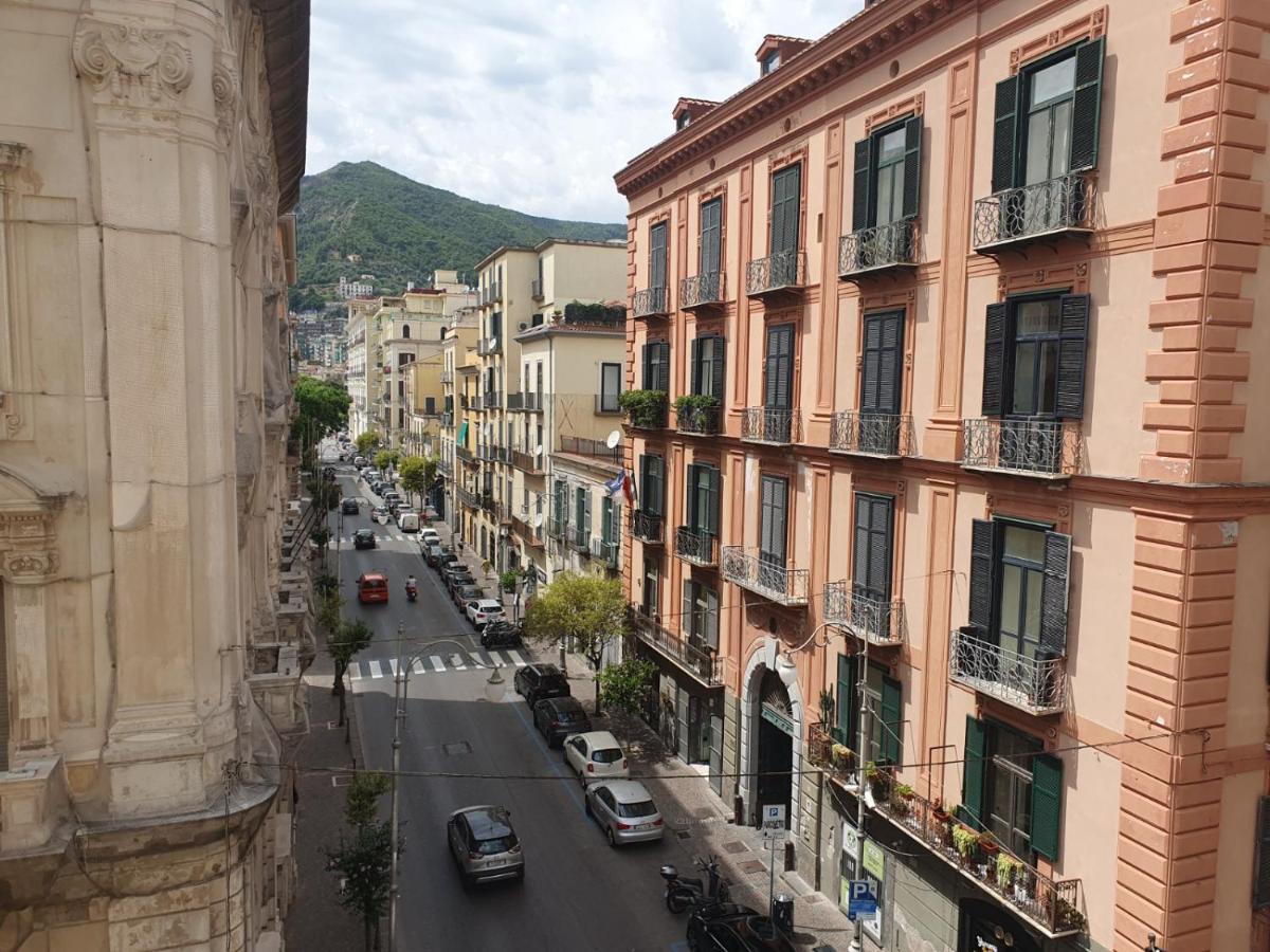 Papiro Blu Apartment Salerno Luaran gambar