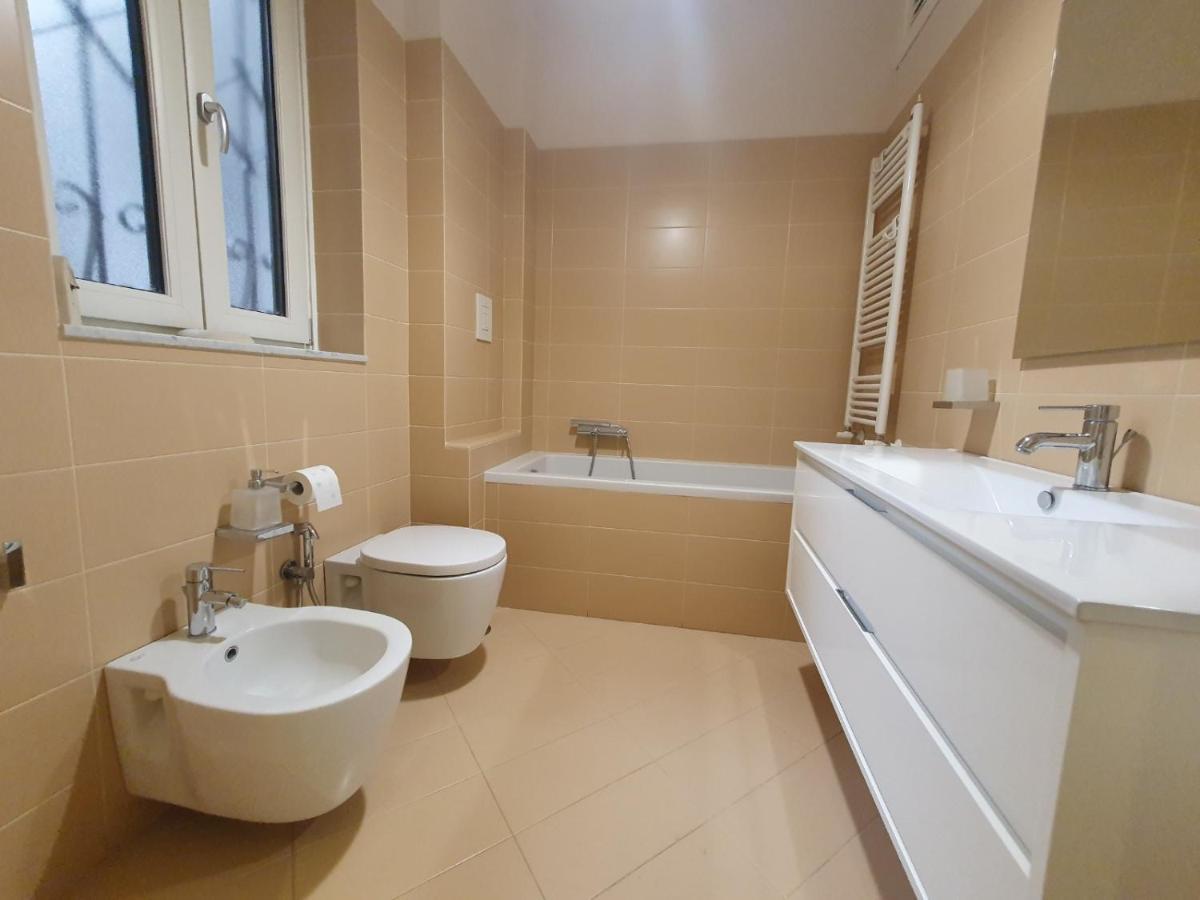 Papiro Blu Apartment Salerno Luaran gambar